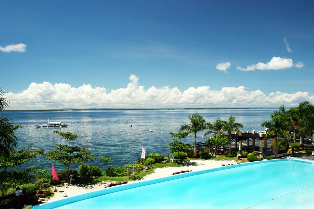 La Mirada Beach Resort Isla de Mactán Habitación foto